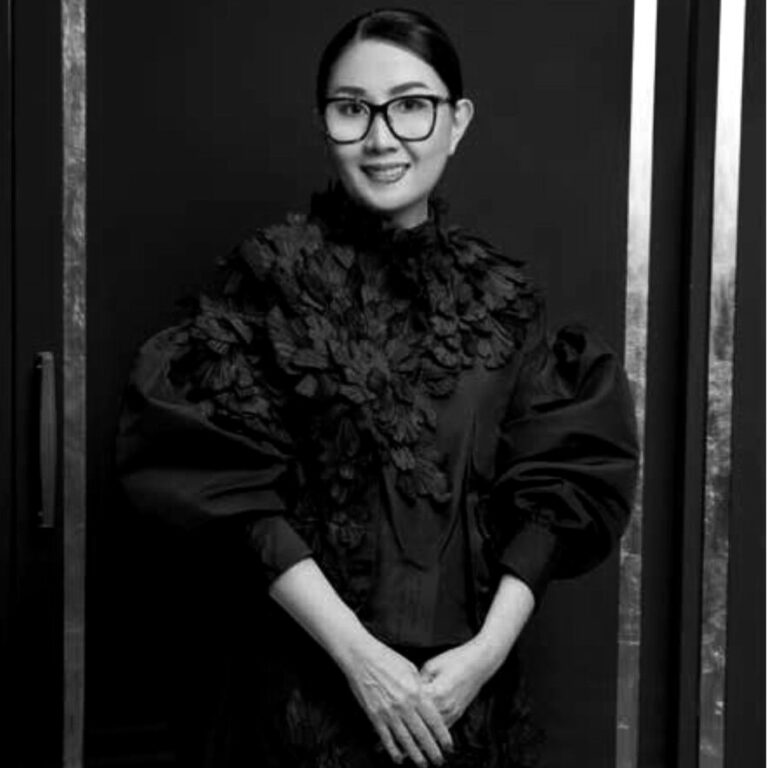 Ria Lirungan, Editor-in-Chief, Indonesia